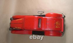 1930' LOUIS MARX Siren Fire Chief Car 1st Battery ORIGINAL CONDITION with Siren
