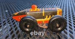 1930s MARX TIN LITHO #3 MIDGET RACER RACING CAR With DRIVER, BLACK, RED & YELLOW