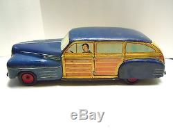 1940'S WYANDOTTE RARE BLUE WOODY TOYTOWN ESTATE CADILLAC CAR TIN STEEL. NICE. NR