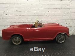 1960s TRIUMPH TR4 PEDAL CAR MADE BY TRI-ANG TOYS