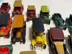 40 Vintage Lesney-Matchbox cars with29 Lesney yesteryear & 11 Vintage Matchboxs