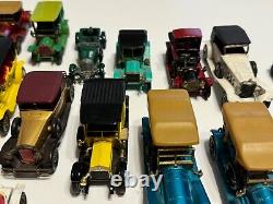 40 Vintage Lesney-Matchbox cars with29 Lesney yesteryear & 11 Vintage Matchboxs