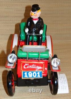 AMICO Shaking Antique Car Vintage 1950s Battery Operated Tin Toy Japan #21