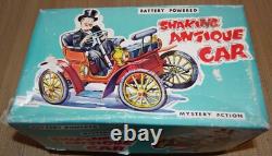 AMICO Shaking Antique Car Vintage 1950s Battery Operated Tin Toy Japan #21