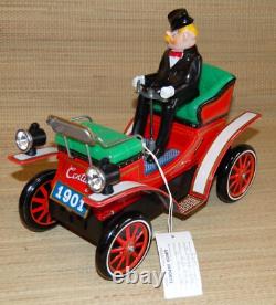 AMICO Shaking Antique Car Vintage 1950s Battery Operated Tin Toy Japan #21