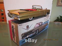 BANDAI 1963 GOLDEN CADILLAC CONV 17 BATT OP TIN TOY CAR MADE IN JAPAN WithBOX NR