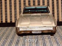 BANDAI FRICTION DRIVE TIN OLDS' TORONADO AMERICAN CAR SERIES WithBOX. WORKING