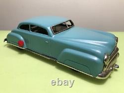 BEAUTIFUL DISTLER 7000 ELECTRO CAR 1950's BATTERY TIN PLATE CAR MADE IN GERMANY