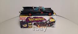 CORGI TOYS BATMOBILE 267 1st ISSUE with BATMAN & ROBIN black vintage 1/43 box