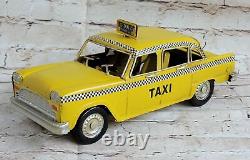 Collector Edition New York NYC Manhattan Yellow Checker Taxi Cab Car Statue Deal