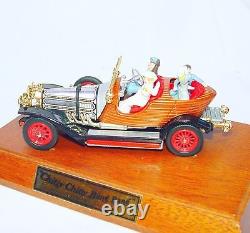 Corgi Toys 143 CHITTY CHITTY BANG BANG Movie TV Car + FIGURES & PLINTH MIB`92