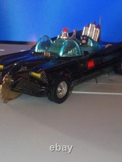 Corgi Toys #267 Batmobile with Batman Figure Car Toy Diecast Britain 60s Vintage