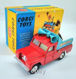 Corgi Toys 487 CHIPPERFIELDS Circus Land Rover Vintage