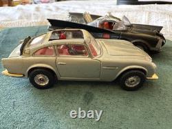 Corgi Toys James Bond 007 Aston Martin DB5 Silver Vintage Car And Batmobile