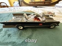 Corgi Toys James Bond 007 Aston Martin DB5 Silver Vintage Car And Batmobile