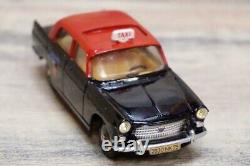 DINKY TOYS 1400 TAXI RADIO G7 404 PEUGEOT vintage minicar