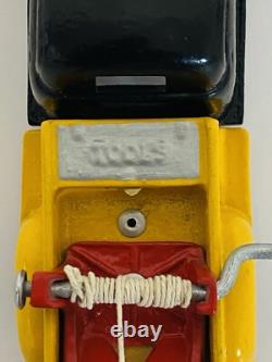 DISCONTINUED RARE VINTAGE 80'S FUN HO! TOYS ALUMINUM TOWING TRUCK No 533 CALTEX