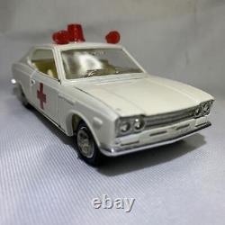 Diapet mini Car Diapet Nissan Laurel Red Cross Car Vintage Toy Showa Retro