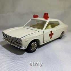 Diapet mini Car Diapet Nissan Laurel Red Cross Car Vintage Toy Showa Retro