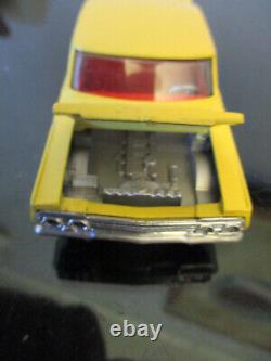 Dinky Toys Chevrolet Impala Solid Yellow No 57/003 Diecast Car Vintage Meccano