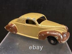 Dinky Toys Meccano Lincoln Zephyr Diecast Car Tan Brown Two Tone UK Vintage