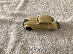 Dinky Toys Vintage 30A Chrysler Airflow Yellow