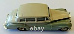 Dinkytoys Rolls Royce antique vintage Rare Metal Car Silver Wraith England Dinky