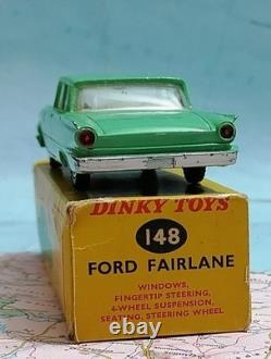 FORD FAIRLANE Vintage 143 scale model, Dinky toys 148 Made in England 1962
