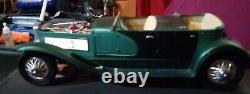 Hubley Die-Cast Toys 864K Green Roadster Lancaster PA USA. Parts Included