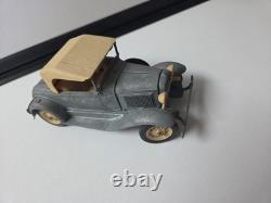 Hubley Toys 854-5K Vintage Car 34E52