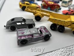 Huge Vtg Lot Of 102 Toy Cars Matchbox Hot Wheels & Others 60's 70's 80's & 90's