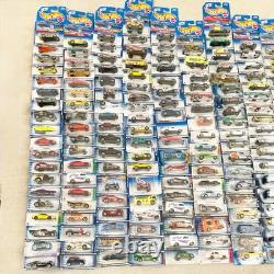 Huge lot of Vintage Hot Wheels Cars Toys Lot 195Lot of 195