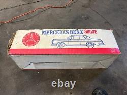 Ichiko 300se mercedes Tin Toy Car Vintage Made In japan