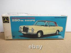 Ichiko Japan Vintage Tin Toy Car Mercedes Benz 250 SE Coupe Showa Retro with Box