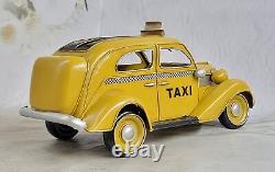 Iron Retro Vintage Metal Car Model Classic Metal Craft Yellow Taxi Model Decor