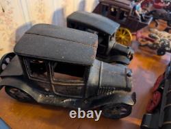 LOT OF ANTIQUE & VINTAGE CAST IRON TOYS Cars And Horse And Carriage Etc