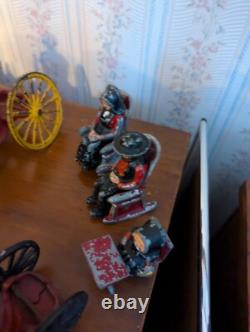 LOT OF ANTIQUE & VINTAGE CAST IRON TOYS Cars And Horse And Carriage Etc