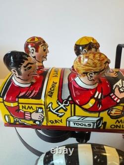 LOUIS MARX TOYS THE OLD JOLOPY COLLEGE KIDS Tin Litho Wind Up Car with Box