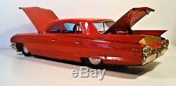 Large 17 Tin Friction 1961 Cadillac Car Opening Hood And Trunk Sss Bandai Japan