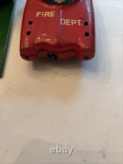 Linemar tin windup Hydrogen Service Station with Futuristic Fire Chief Car as-59