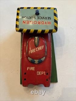Linemar tin windup Hydrogen Service Station with Futuristic Fire Chief Car as-59