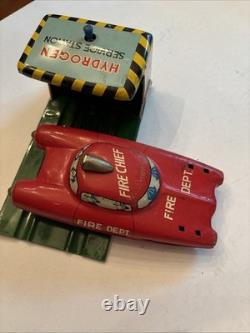Linemar tin windup Hydrogen Service Station with Futuristic Fire Chief Car as-59