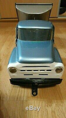 Metall large model car made in USSR Truck ZIL 130 Rare color