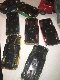 NICE VINTAGE TIN TOY AUTOMOBILE CAR CARRIER With 7 CARS