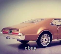 OLDS Oldsmobile Toronado Metal Model Classic Vintage Car Race Carousel Gold 442