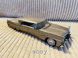 Old Vtg MARK III Hard Plastic LINCOLN CONTINENTAL 1958 Toy Car Friction Motor