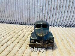 Old Vtg RARE Occupied Japan 1940's Blue Windup Toy Sedan Car WORKING