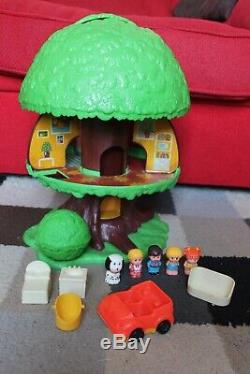 Palitoy FAMILY TREE HOUSE Vintage TOY inc Cars, Figures, Dog, Chairs & Dog House