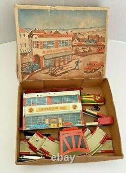 RARE Hoefler (Hofler) Tin Wind-up Shell Station Car Set, Germany, Original Box