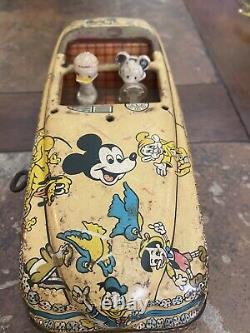 RARE WALT DISNEY Parade Roadster 1950 wind up car